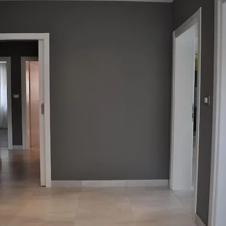 Apartman Lucia Amelia **** *